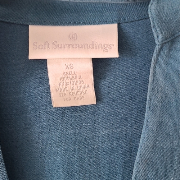 SALE!! Soft Surroundings Mandarin Collar Top - Picture 6 of 7